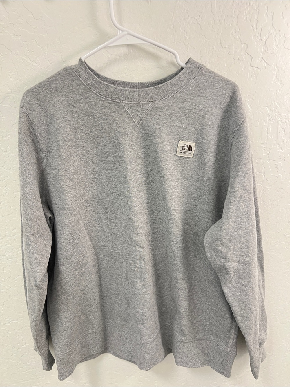 The North Face women’s Heather Gray Crewneck Sweatshirt - Picture 5 of 12